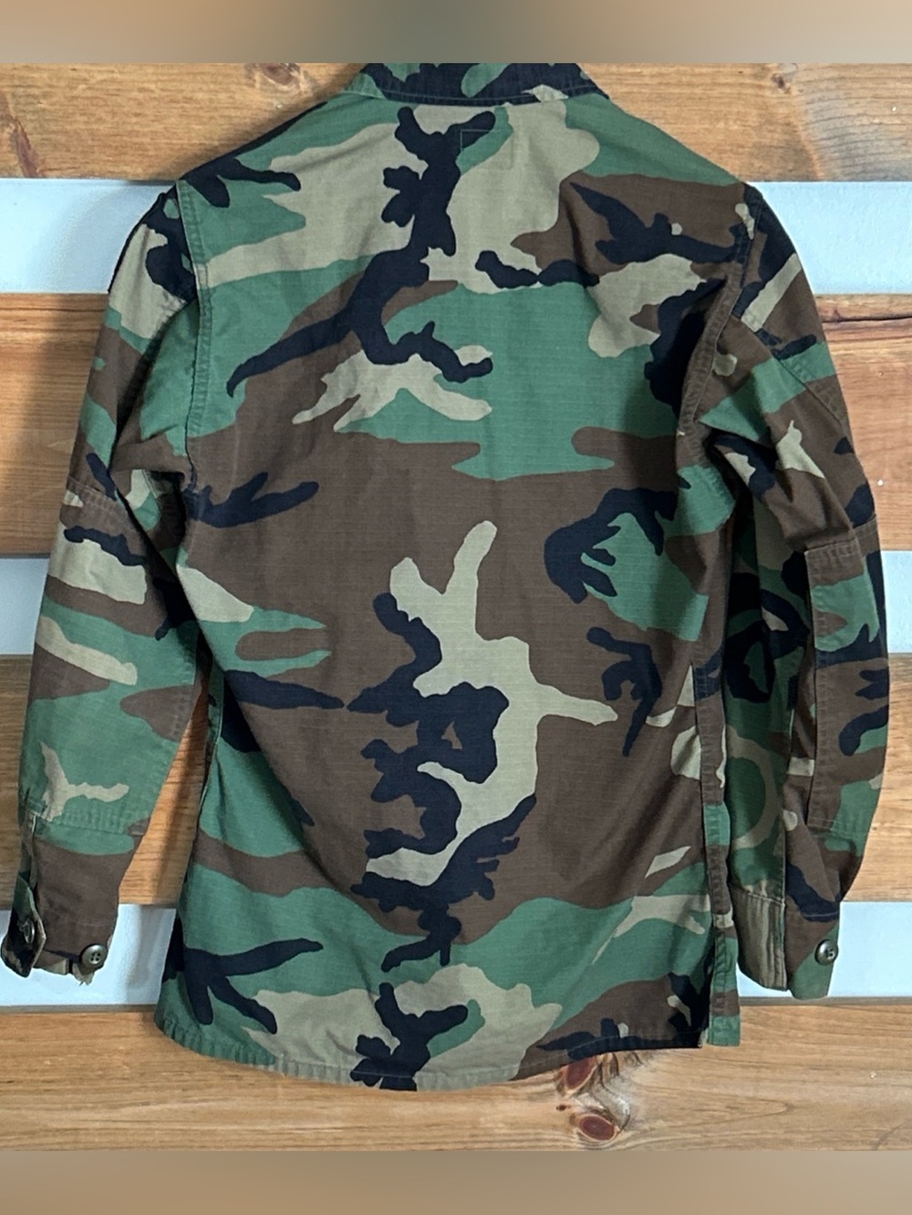 Vintage US Army Jacket Woodland Green Camo Combat Utility 2 Patches Size XS - Picture 2 of 11